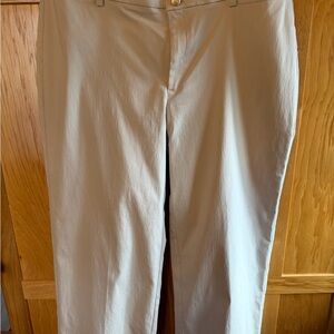 Chico's Light Khaki Straight-Leg Women’s Chinos Slacks Size 2.5